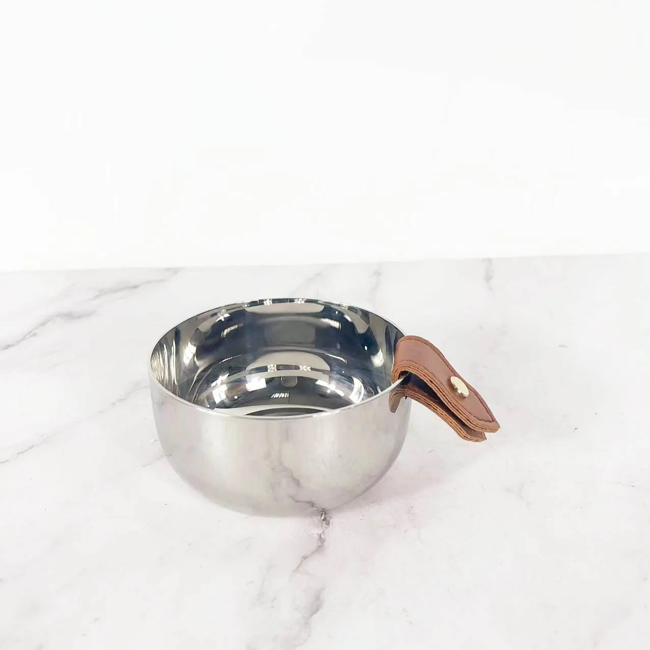 Balde de Gelo Moderno em Couro - Ice Bucket Silver avaliação e preço