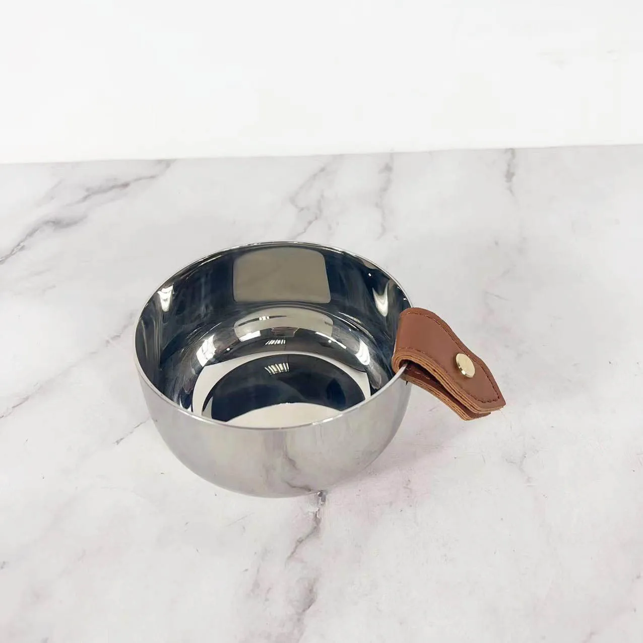 Balde de Gelo Moderno em Couro - Ice Bucket Silver avaliação e preço
